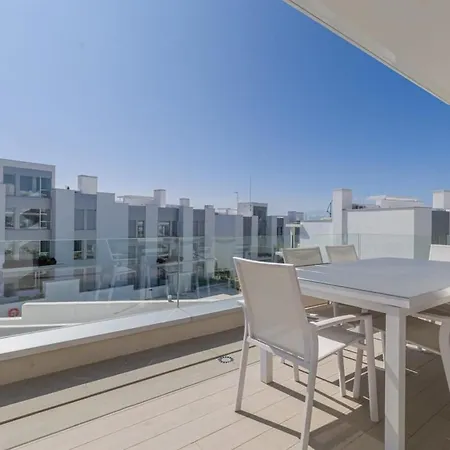 Le Mirage 10 Seaside Golden Mile