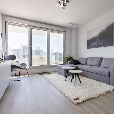 Le Mirage 10 Seaside Golden Mile Apartment